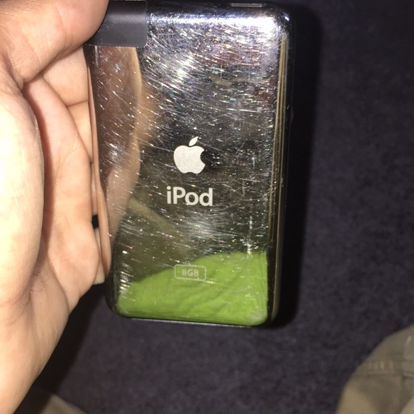 ipod touch 1st generation 8 gb - Picture 2 of 3